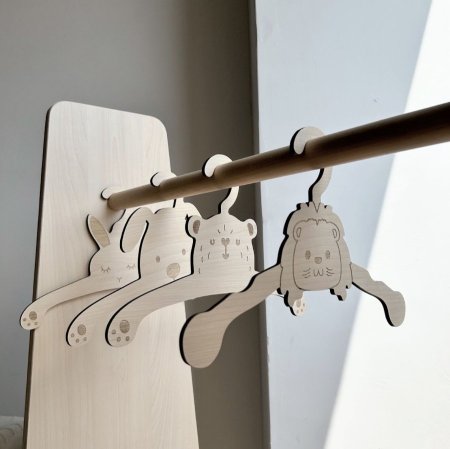 علاقة ملابس اطفال كيوت