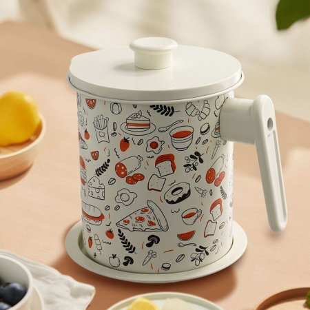 ابريق زيت مع مصفاة ملون