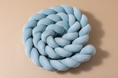 ازرق فاتح سماوي