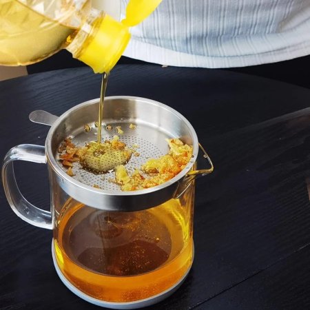 ابريق زيت زجاج مع مصفاة